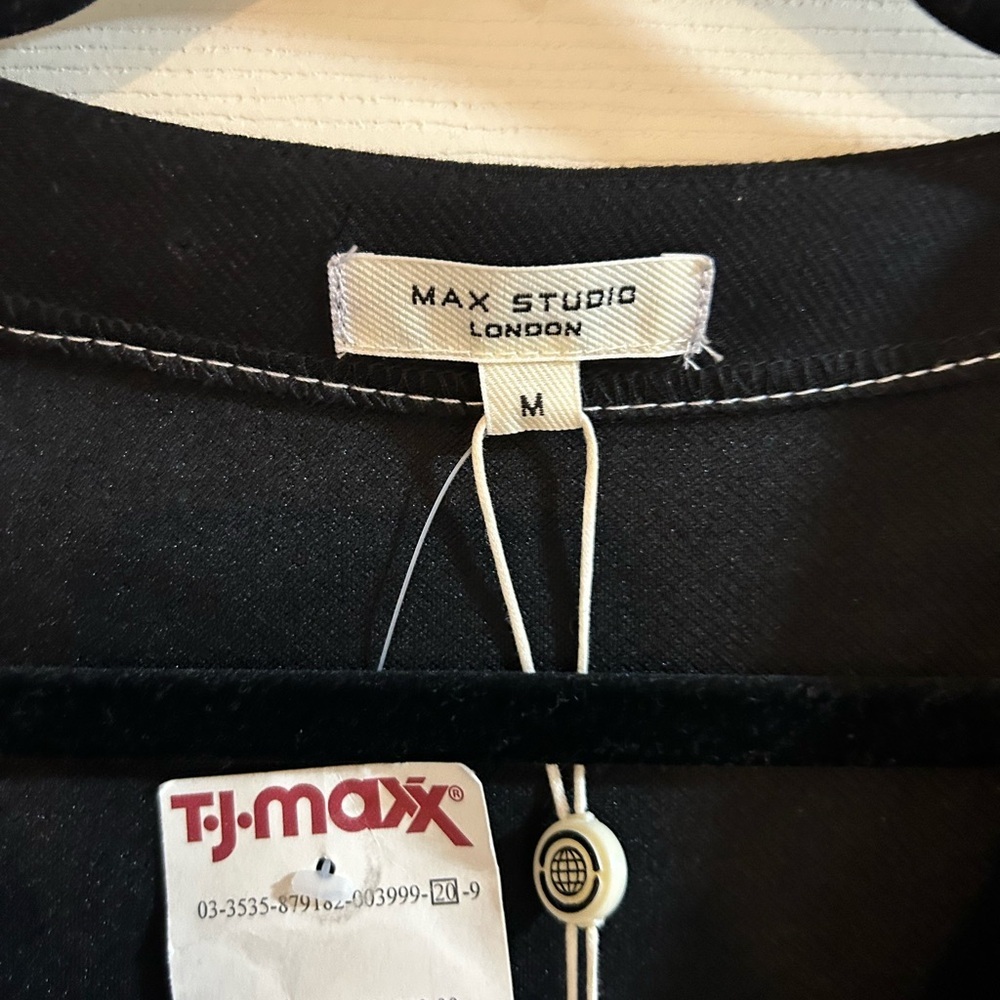 Max Studio Black V-Neck Blouse - Picture 3 of 4